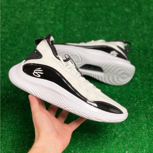 Curry Team 8 Oreo Color way - Picture 2 of 2